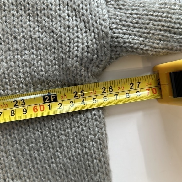 John + Jenn Gray Color Block Boucle Detail Pullover Sweater Size Medium - Picture 8 of 10